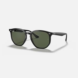 SOLD: Brand New Polarized Ray-Ban Black Sunglasses